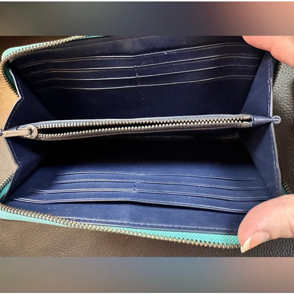 Coach Yankee Floral Print Zippy Wallet – Teal Blue Leather with Black Hardware - Picture 3 of 8